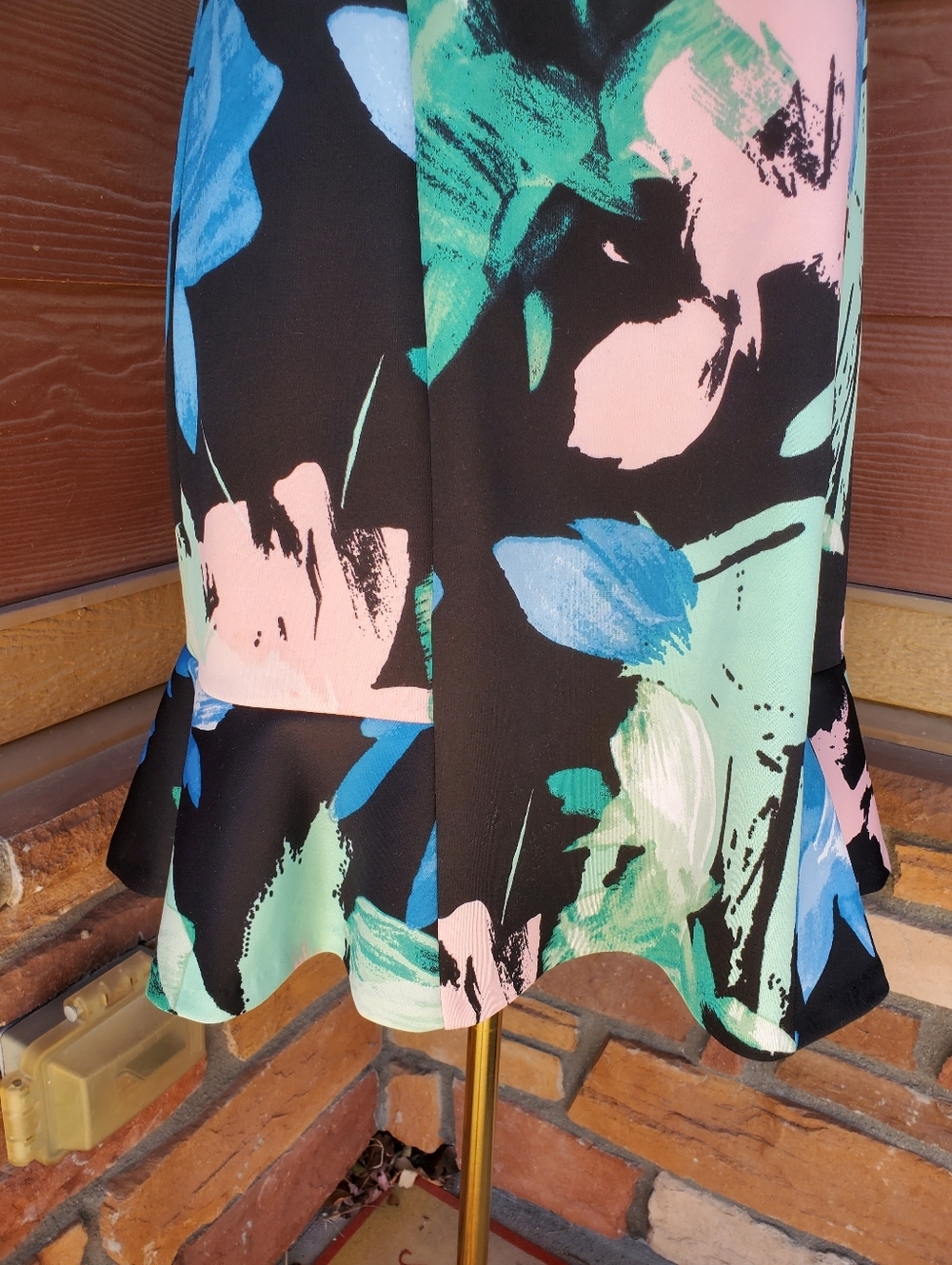 Vince Camuto Floral Scuba Ruffle Sleeveless Sheath Mini Dress Women's Size 10 - Picture 10 of 16